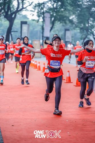 Race photo from ONE RUN 10K 2025
