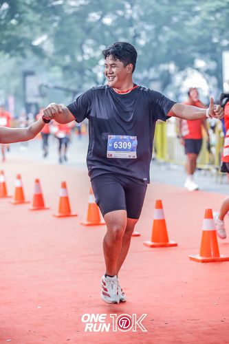 Race photo from ONE RUN 10K 2025