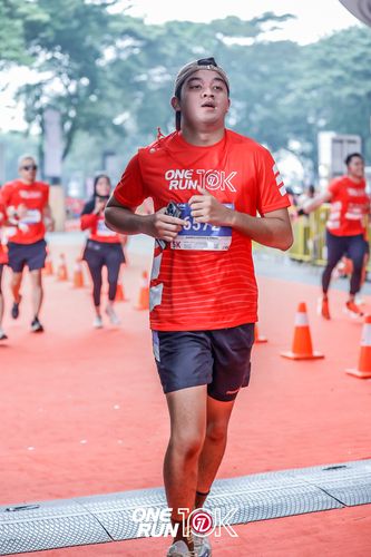 Race photo from ONE RUN 10K 2025