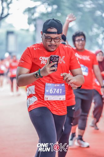 Race photo from ONE RUN 10K 2025