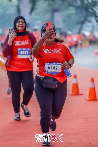 Race photo from ONE RUN 10K 2025
