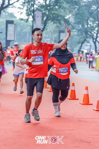 Race photo from ONE RUN 10K 2025