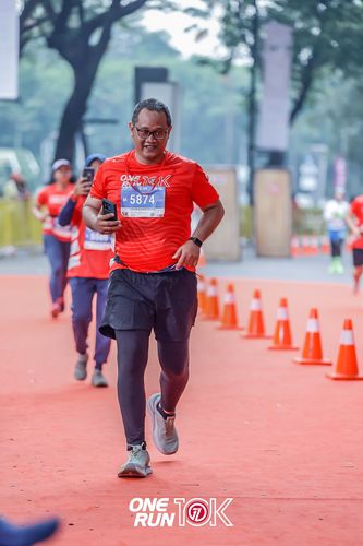 Race photo from ONE RUN 10K 2025