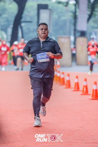 Race photo from ONE RUN 10K 2025