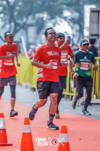 Race photo from ONE RUN 10K 2025
