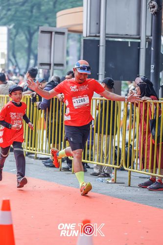 Race photo from ONE RUN 10K 2025