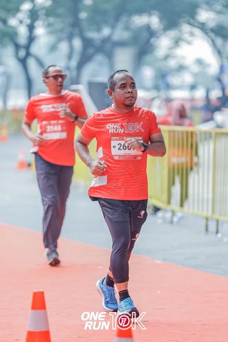 Race photo from ONE RUN 10K 2025
