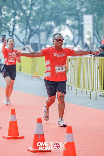 Race photo from ONE RUN 10K 2025