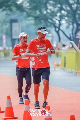 Race photo from ONE RUN 10K 2025