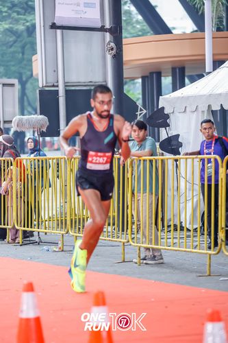 Race photo from ONE RUN 10K 2025