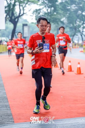Race photo from ONE RUN 10K 2025