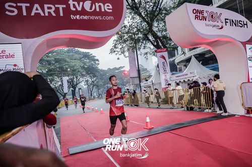 Race photo from ONE RUN 10 K