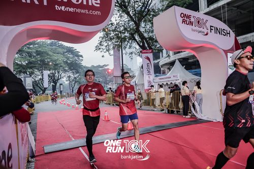 Race photo from ONE RUN 10 K