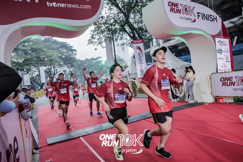Race photo from ONE RUN 10 K