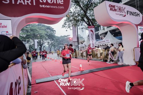 Race photo from ONE RUN 10 K