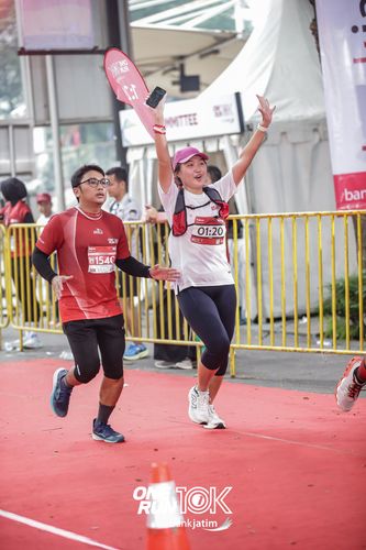 Race photo from ONE RUN 10 K
