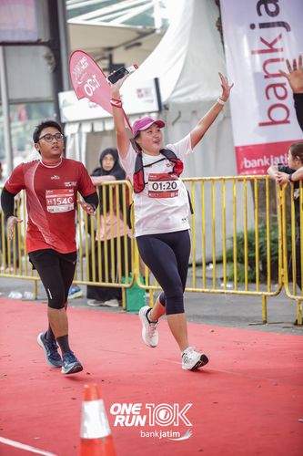 Race photo from ONE RUN 10 K