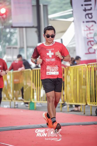 Race photo from ONE RUN 10 K