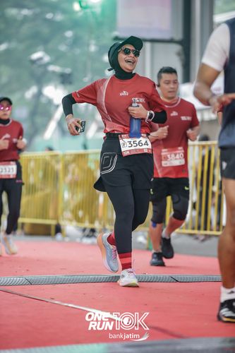 Race photo from ONE RUN 10 K