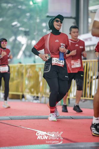 Race photo from ONE RUN 10 K