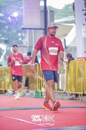 Race photo from ONE RUN 10 K