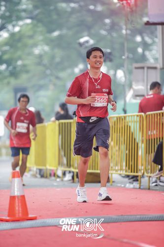 Race photo from ONE RUN 10 K