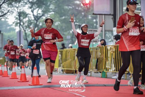 Race photo from ONE RUN 10 K