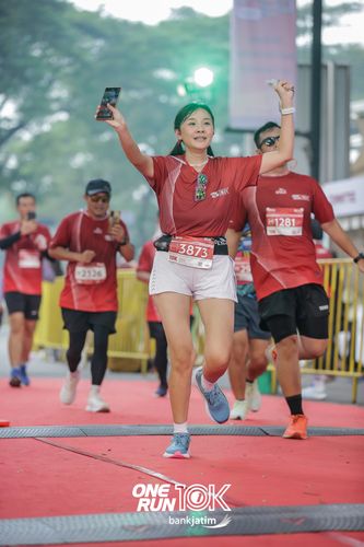 Race photo from ONE RUN 10 K