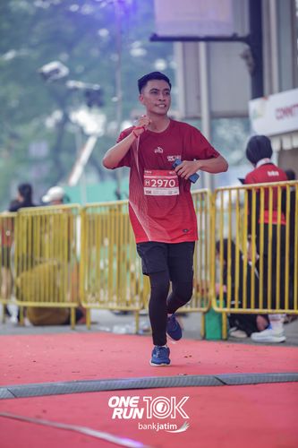 Race photo from ONE RUN 10 K