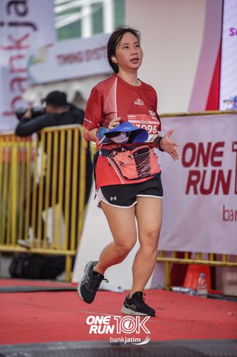 Race photo from ONE RUN 10 K