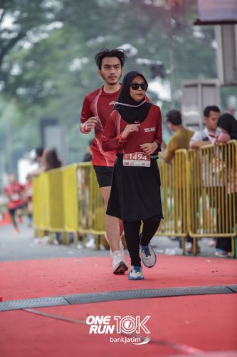 Race photo from ONE RUN 10 K