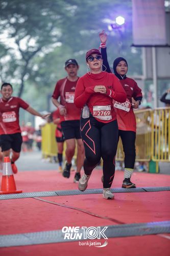 Race photo from ONE RUN 10 K