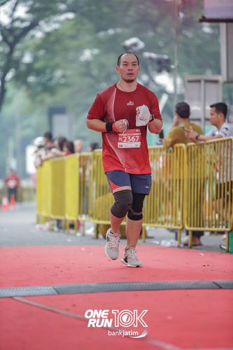 Race photo from ONE RUN 10 K