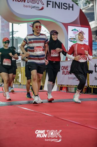 Race photo from ONE RUN 10 K