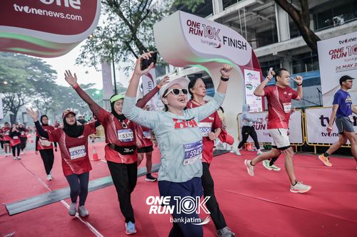 Race photo from ONE RUN 10 K