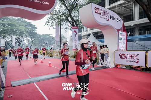 Race photo from ONE RUN 10 K