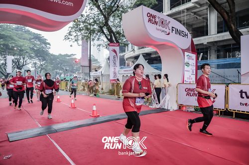 Race photo from ONE RUN 10 K