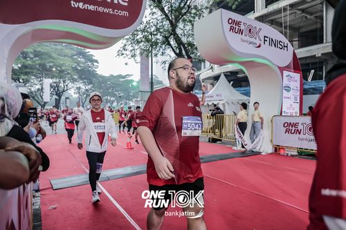 Race photo from ONE RUN 10 K