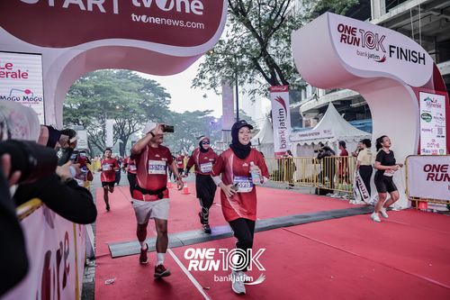 Race photo from ONE RUN 10 K