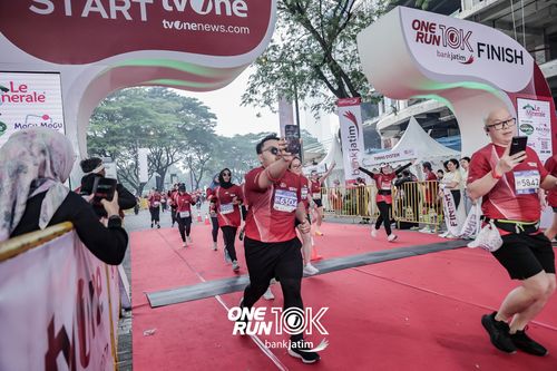 Race photo from ONE RUN 10 K