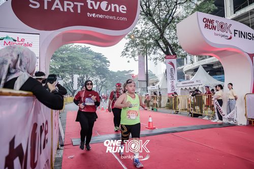 Race photo from ONE RUN 10 K