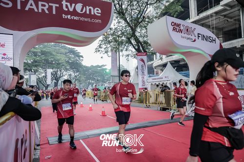 Race photo from ONE RUN 10 K