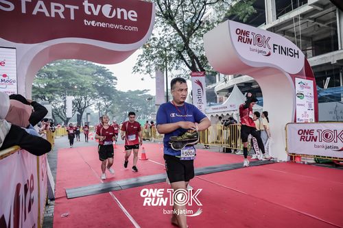 Race photo from ONE RUN 10 K