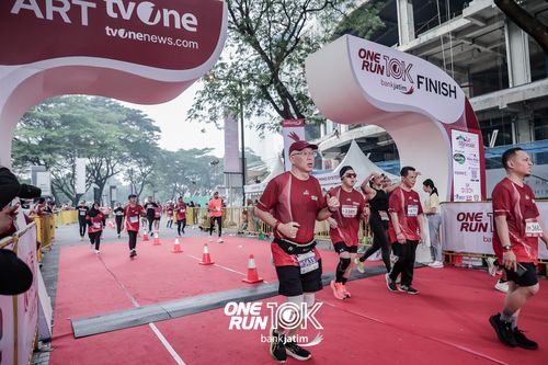 Race photo from ONE RUN 10 K
