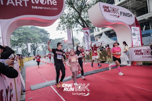 Race photo from ONE RUN 10 K
