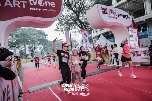 Race photo from ONE RUN 10 K