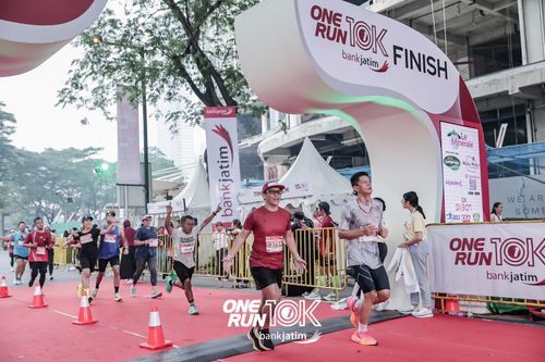 Race photo from ONE RUN 10 K