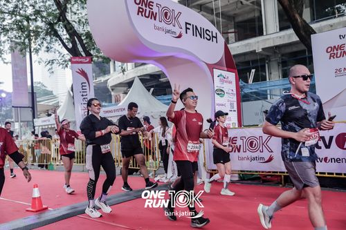 Race photo from ONE RUN 10 K