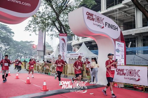 Race photo from ONE RUN 10 K