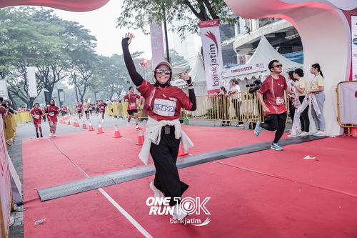 Race photo from ONE RUN 10 K